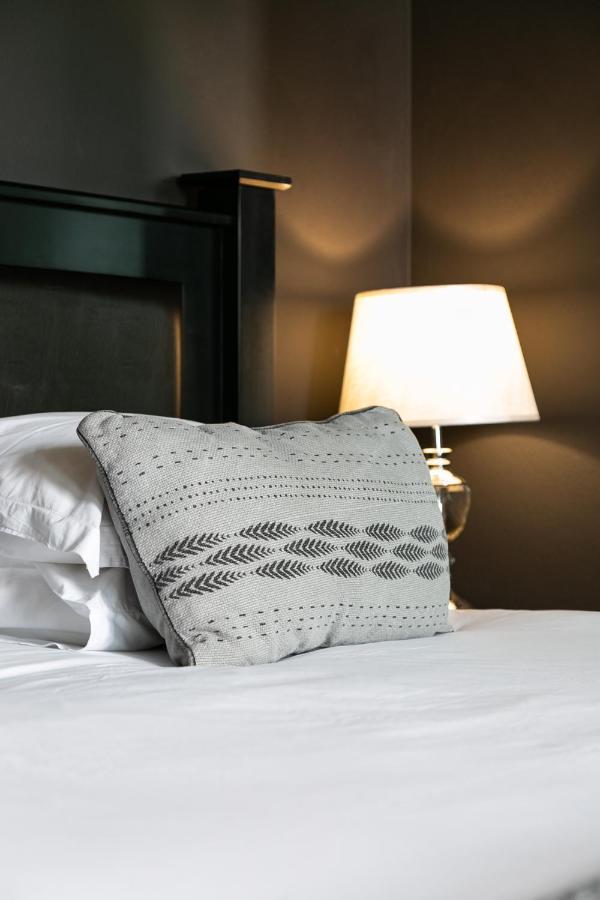 #1701 Cartwright - Dark Glamour Cape Town