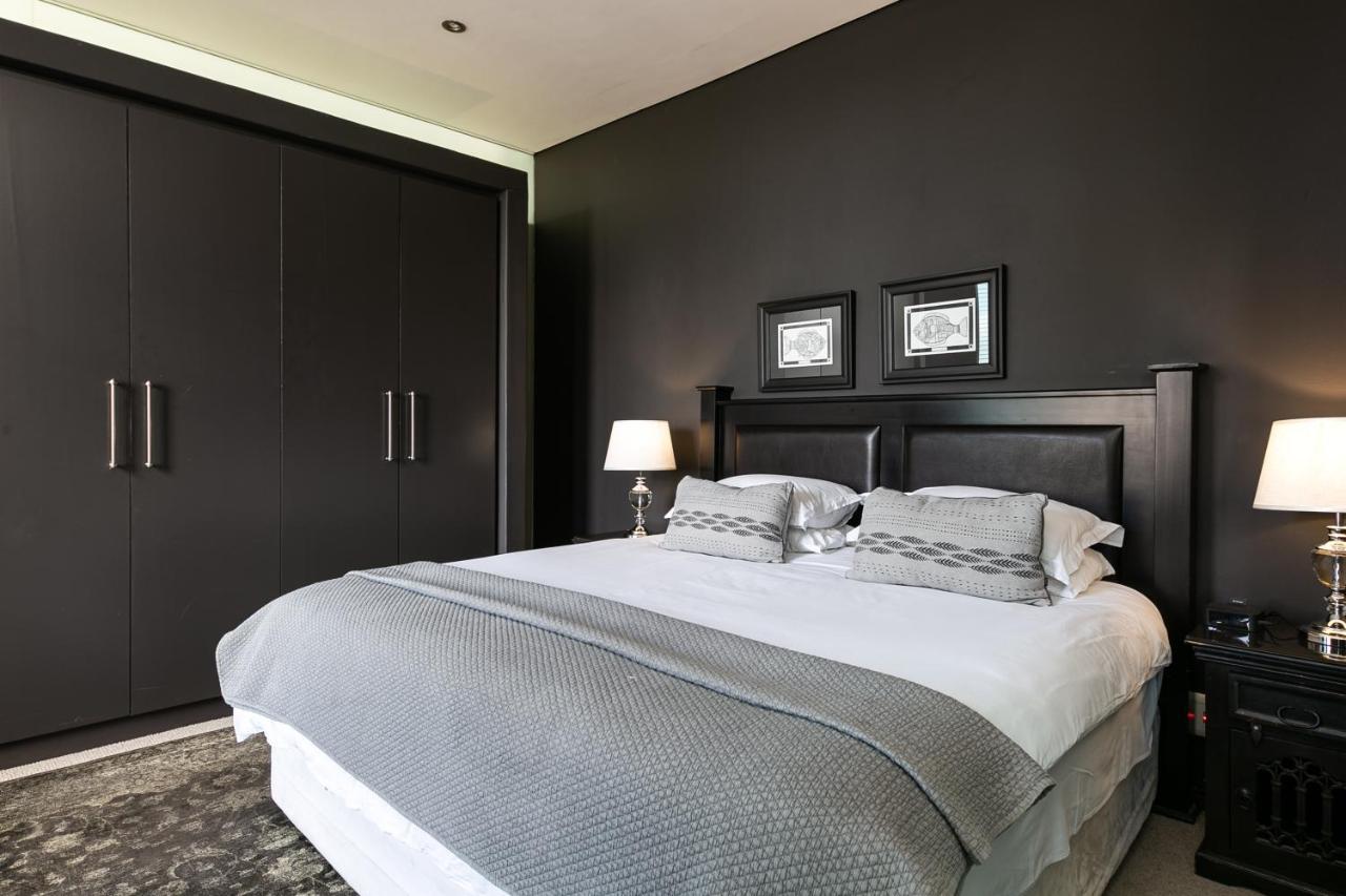 #1701 Cartwright - Dark Glamour * Cape Town